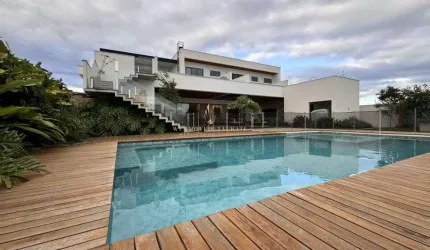Sobrado em condomínio à venda, no Colonial Village 2,  em Pindamonhangaba, Alto do Cardoso, com 5 quartos, 888m²