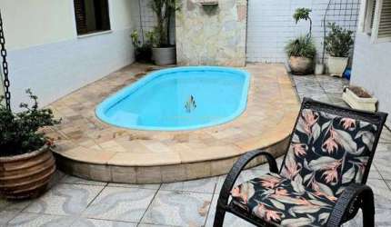 Casa à venda em Taubaté, Vila Santa Isabel, com 4 quartos, 190m²