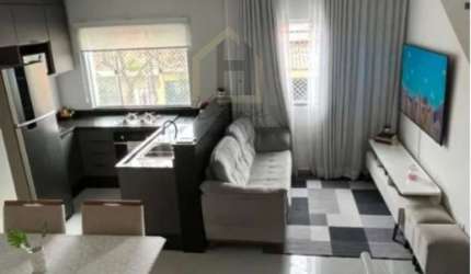 Sobrado à venda com 111 metros 2 dormitórios. Vila Curuça. Santo André.