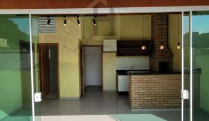 Sobrado decorado com cobertura à venda com 120 metros 2 suítes. Vila Príncipe de Gales. Santo André.