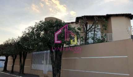 Casa à Venda no  MORADA DO OURO, Cuiabá, MT - 270 m², 4 vagas,3 dorm,1 suíte,toda murada com muros