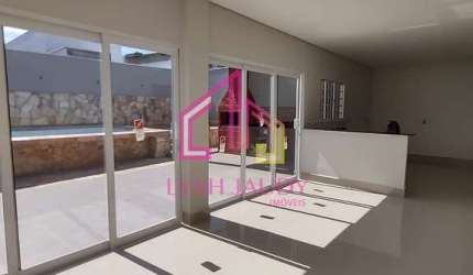 Casa  à venda, Santa Cruz, Cuiabá, MT. 128 m² úteis, 1 suíte+2 Quartos, área Gourmet, 2 vagas, NOVA