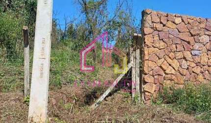 Terreno à venda no Vale da Benção, Chapada dos Guimarães- MT, mede 30 x 66,7  m, plano, ao lado do