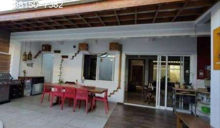 Sobrado à venda no Parque Residencial Villa dos Inglezes, Sorocaba-SP