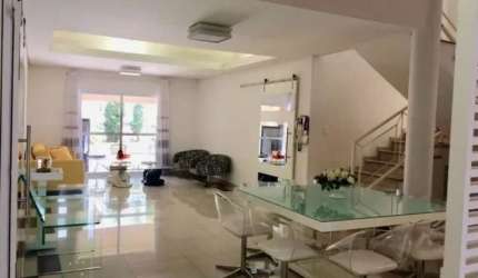 Sobrado à venda no Condomínio Granja Olga I, em Sorocaba-SP.