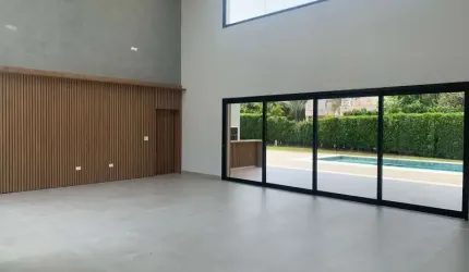 Casa à Venda Condomínio Lago Azul Golfe Clube, Araçoiaba da Serra- SP