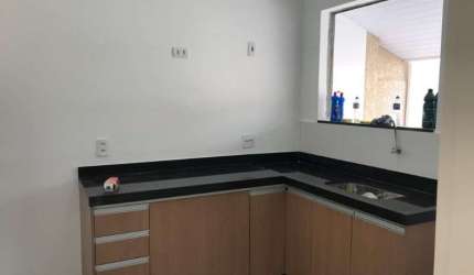 Sobrado à venda no Residencial Village Salermo, em Votorantim-SP