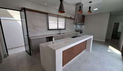 Casa térrea à venda no Condomínio Residencial Granja Olga II, em Sorocaba-SP.
