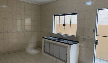 Casa térrea à venda no Jardim Santo André, em Sorocaba-SP.