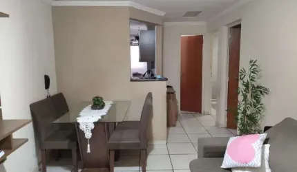 Apartamento térreo à venda no Condomínio Bosque das Araucárias 2, em Sorocaba-SP.