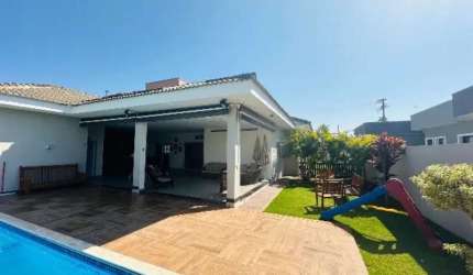 Casa térrea à venda no Condominio Village da Serra, em Araçoiaba da Serra-SP.