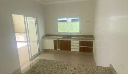 Casa térrea à venda no Condomínio Chácara Ondina, em Sorocaba -SP