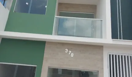 VENDO EXCELENTE APARTAMENTOS COM 2QTS SENDO UM SUÍTE .