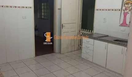 2 Casas com  área comercial - B. Cerâmica próximo ao Shopping