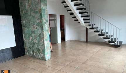 Cerâmica-SCS - lindo Sobrado com 318m²
