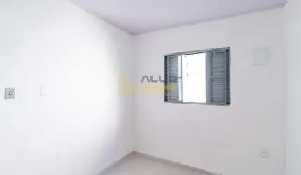 Locação em Osasco: Casa Aconchegante por R$820!