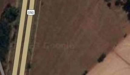 Excelente Sitio / Area para venda na região de Ituverava-SP com 4 alqueires, planta 90%, beira da rodovia, ideal para instalação de grandes empresas