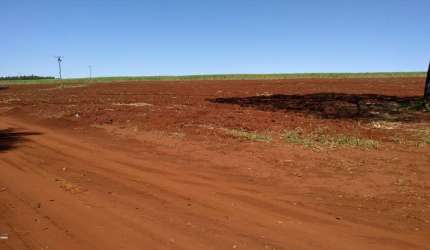 Sitio para venda na região de Igarapava-SP com 9 alqueires sendo 8,50 alqueires em cana arrendada. Beira do asfalto, região de 3 Usinas