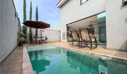 Lindo sobrado para venda no Recreio das Acacias, Cond. Villa Romana 1, 3 suites, varanda gourmet e piscina em 250 m2 total, lazer completo, portaria 2
