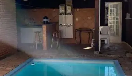 Casa para venda no Monte Alegre, 3 dormitorios sendo 1 suite, 4 vagas, gourmet e piscina em 264 m2 de área total, proxima da USP