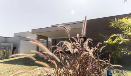 Linda casa nova alto padrão para venda no charmoso Alphaville em Bonfim Paulista, 3 suites 1 master, gourmet e piscina em 279 m2 construidos