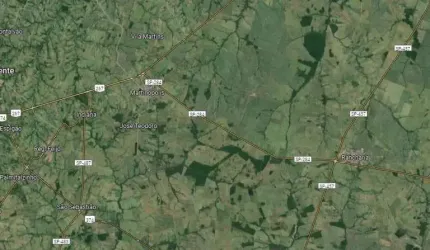 Fazenda dupla aptidão para venda na região de Presidente Prudente-SP com 65 alqueires, planta 59 alqueires, hoje na soja, benfeitorias, rica em agua