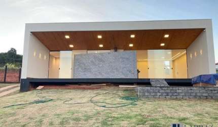 Linda Casa Rancho nova contemporânea para venda em Alpinopolis-MG no Condominio Vale do Rio Grande, 2 dormitorios com 1 suite em 1.000 m2 de área tota