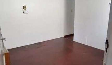 Casa para venda no Ipiranga em uma travessa tranquila, 2 dormitorios, 73 m2 construidos em um terreno de 120 m2