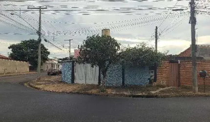 Oportunidade. Casa para venda em Pirassununga-SP no Jardim São Valentim, 2 dormitorios, 2 banheiros, 96 m2 construidos em um terreno de 162 m2