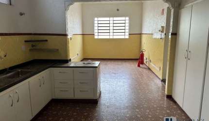 Casa para venda na Vila Tiberio, ótima localização, 4 dormitorios, varanda gourmet, 173 m2 construidos em um terreno de 182 m2