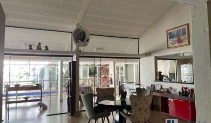 Amplo sobrado para venda no Jardim Recreio, com 1.203 m2 de terreno, 4 suites, varanda gourmet e piscina em 367 m2 construidos