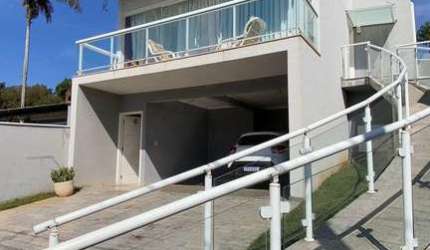 Belíssima Casa assobradada 3 suítes, Piscina, Jardim do Lago Atibaia