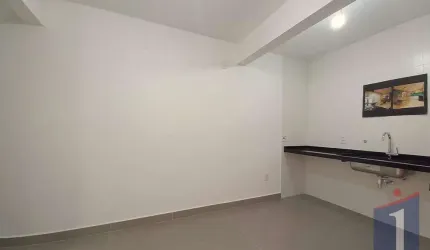 Casa à Venda em Cambuci - 2 Suítes, 95m² por R$ 870.000