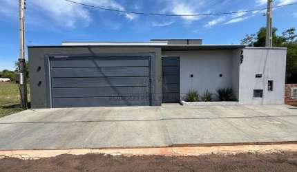 Casa com 2 quartos à venda na Rua Hélio Pimenta de Mendonça, Vila Aurea, Rosana, 132 m2 por R$ 700.000