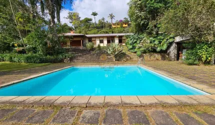 Casa para Venda em Teresópolis, Posse, 5 dormitórios, 3 suítes, 4 banheiros, 5 vagas