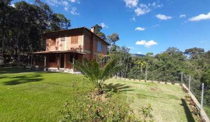 Casa em Condomínio para Venda em Teresópolis, Três Córregos, 4 dormitórios, 1 suíte, 4 banheiros, 2 vagas