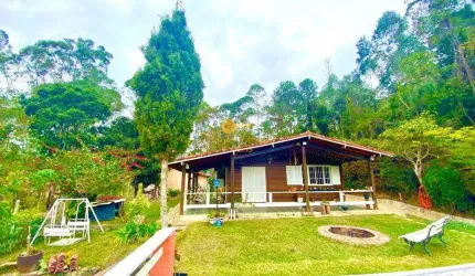 Casa para Venda em Teresópolis, Fazenda Suiça, 4 dormitórios, 1 suíte, 2 banheiros, 2 vagas