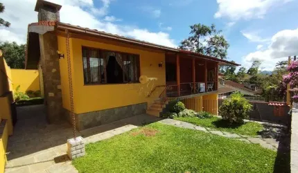 Casa para Venda em Teresópolis, Iucas, 5 dormitórios, 4 suítes, 4 banheiros, 2 vagas
