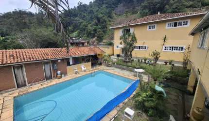 Casa para Venda em Teresópolis, Três Córregos, 4 dormitórios, 1 suíte, 4 banheiros, 2 vagas