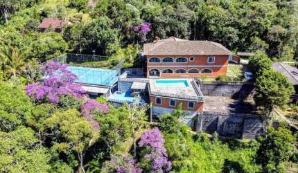 Casa para Venda em Petrópolis, Fazenda Inglesa, 4 dormitórios, 3 suítes, 4 banheiros, 5 vagas