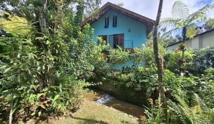 Casa em Condomínio para Venda em Teresópolis, Granja Comary, 5 dormitórios, 2 suítes, 5 banheiros, 2 vagas