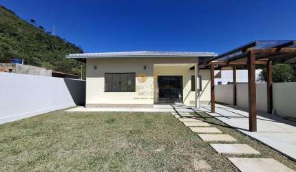 Casa para Venda em Teresópolis, Venda Nova, 3 dormitórios, 1 suíte, 2 banheiros, 2 vagas
