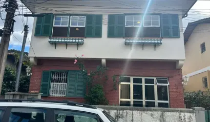 Casa para Venda em Petrópolis, Valparaíso, 2 dormitórios, 1 suíte, 1 banheiro, 3 vagas