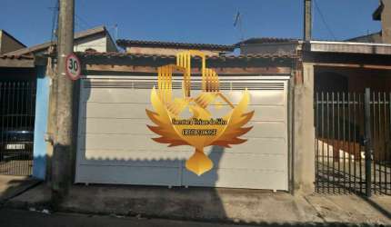 Casa à venda em Taubaté-SP, Chácaras Flórida: 3 quartos, 1 sala, 1 banheiro, 2 vagas, 224m²! Confira!