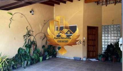 Imperdível! Casa à venda em Taubaté-SP, no bairro Parque Paduan, com 3 quartos, 1 sala, 2 banheiros, 2 vagas de garagem, 80m².