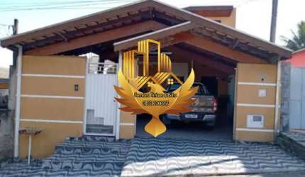 Casa à venda em Taubaté-SP, Alto São Pedro: 3 quartos, 1 suíte, 1 sala, 3 banheiros, 3 vagas de garagem - 242 m².