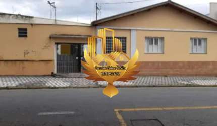 Casa no centro da cidade próximo antigo pão de açúcar !! Excelente Oportunidade !!