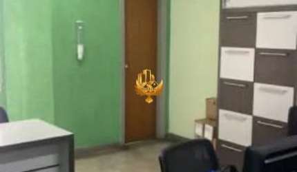 Excelente oportunidade: Sala comercial à venda no Centro de Taubaté-SP, 35m², condomínio impecável!
