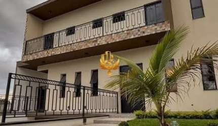 Casa de alto padrão em condomínio à venda em Taubaté-SP, no bairro Quiririm! 3 quartos, 1 suite, 1 sala, 4 banheiros, 4 vagas de garagem, 283 m². Venha conferir!