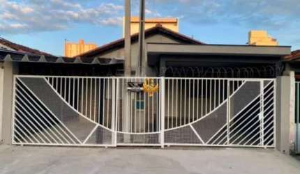 Imperdível casa à venda em Taubaté-SP, Vila Nogueira: 4 quartos, 1 suíte, 1 sala, 3 banheiros, 2 vagas, 110m²!